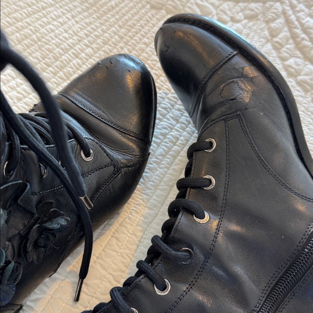 Vintage Valentino floral leather boots - Picture 4 of 5